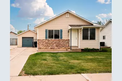552 E 300 N, Roosevelt, UT 84066 - Photo 1