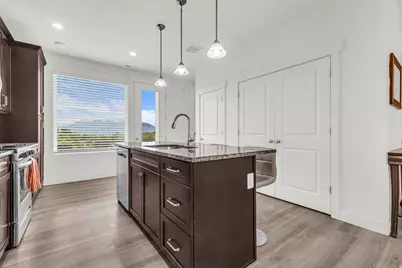 10284 S Phoebe Ln, South Jordan, UT 84009 - Photo 11