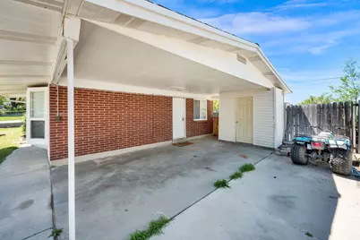 401 N Lakeview Ave E, Tooele, UT 84074 - Photo 17