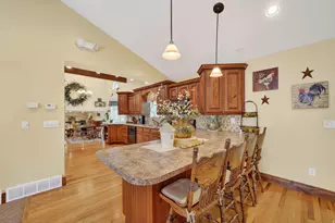 6621 S 1540 E, Uintah, UT 84405 - Photo 15