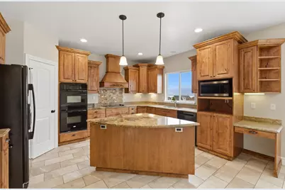2894 S Fox Pointe Dr W, Saratoga Springs, UT 84045 - Photo 13
