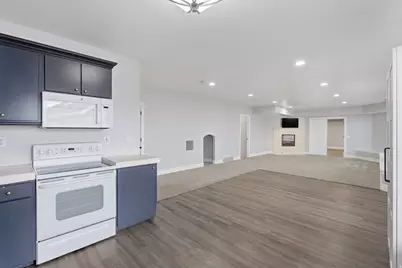 2894 S Fox Pointe Dr W, Saratoga Springs, UT 84045 - Photo 33