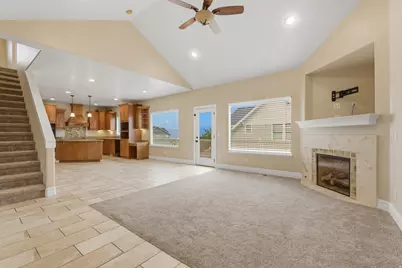 2894 S Fox Pointe Dr W, Saratoga Springs, UT 84045 - Photo 11