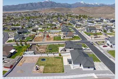 2228 E Grenada Ln, Eagle Mountain, UT 84005 - Photo 43