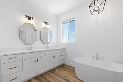 2228 E Grenada Ln, Eagle Mountain, UT 84005 - Photo 29