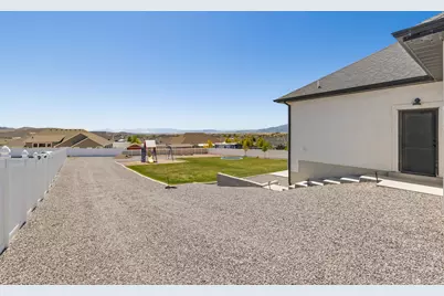 2228 E Grenada Ln, Eagle Mountain, UT 84005 - Photo 35