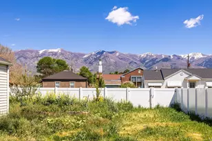 307 S Park St W, Layton, UT 84041 - Photo 19