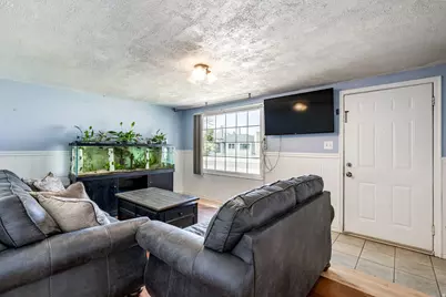 307 S Park St W, Layton, UT 84041 - Photo 3