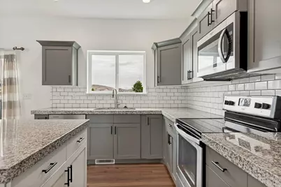 4975 E Silver Ridge Rd, Eagle Mountain, UT 84005 - Photo 11