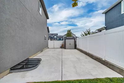 4975 E Silver Ridge Rd, Eagle Mountain, UT 84005 - Photo 35