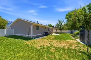 11058 S Sandy Creek Dr Dr E, Sandy, UT 84094 - Photo 39