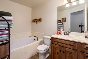 652 S Clearwater Falls Dr, Layton, UT 84041 - Photo 17