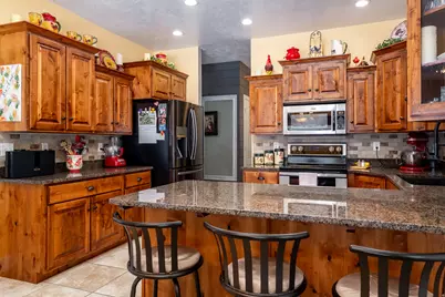 652 S Clearwater Falls Dr, Layton, UT 84041 - Photo 5