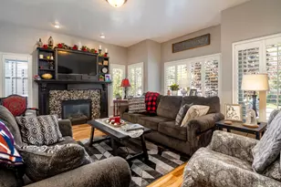 652 S Clearwater Falls Dr, Layton, UT 84041 - Photo 3