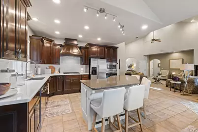 2771 N 2125 E, Layton, UT 84040 - Photo 17