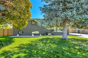 7067 S 2155 E, Cottonwood Heights, UT 84121 - Photo 3