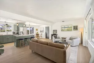 7067 S 2155 E, Cottonwood Heights, UT 84121 - Photo 5