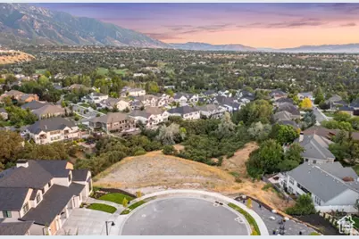 7913 Danish Pine Ln #1, Cottonwood Heights, UT 84121 - Photo 5
