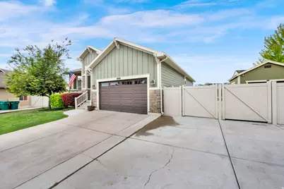 2531 N 1000 E, Layton, UT 84040 - Photo 3