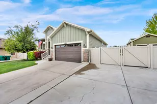 2531 N 1000 E, Layton, UT 84040 - Photo 3