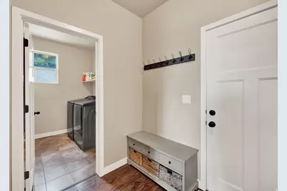 2531 N 1000 E, Layton, UT 84040 - Photo 15