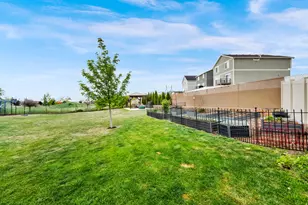 2531 N 1000 E, Layton, UT 84040 - Photo 33