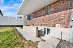 324 S Ridgecrest Dr, Orem, UT 84058 - Photo 31
