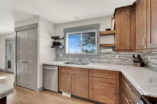 324 S Ridgecrest Dr, Orem, UT 84058 - Photo 15