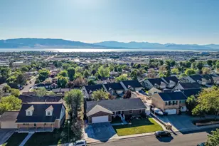 324 S Ridgecrest Dr, Orem, UT 84058 - Photo 3