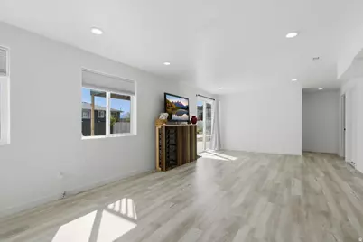 2978 S Puddle Ln E, Saratoga Springs, UT 84045 - Photo 29