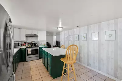 7402 S Temple Dr W, West Jordan, UT 84084 - Photo 11