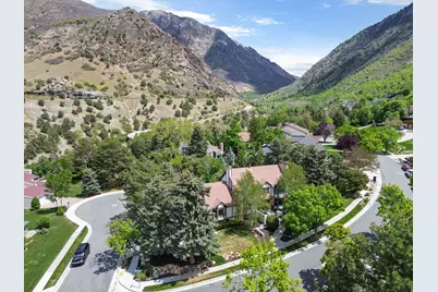 4049 E Prospector Dr S, Cottonwood Heights, UT 84121 - Photo 7