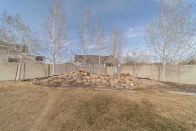 85 S Constitution Dr, Roosevelt, UT 84066 - Photo 13