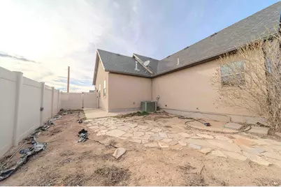 85 S Constitution Dr, Roosevelt, UT 84066 - Photo 15