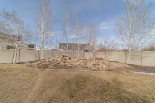85 S Constitution Dr, Roosevelt, UT 84066 - Photo 15