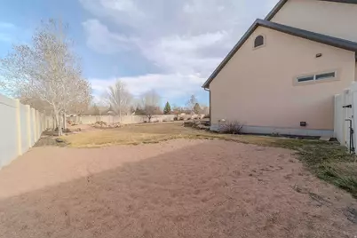 85 S Constitution Dr, Roosevelt, UT 84066 - Photo 11
