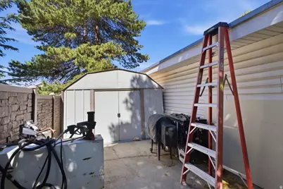 6557 S 2600 E, Cottonwood Heights, UT 84121 - Photo 27