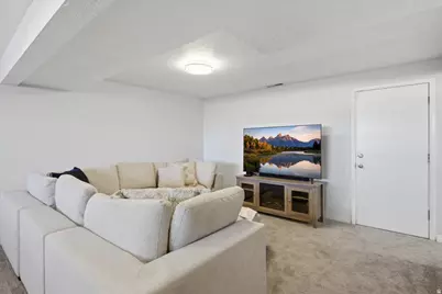 6557 S 2600 E, Cottonwood Heights, UT 84121 - Photo 23