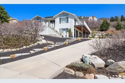 10193 S Majestic Canyon Rd, Sandy, UT 84092 - Photo 1