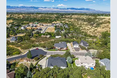 10193 S Majestic Canyon Rd, Sandy, UT 84092 - Photo 43