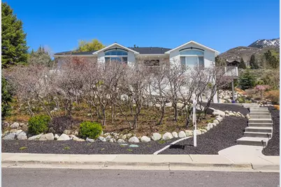 10193 S Majestic Canyon Rd, Sandy, UT 84092 - Photo 3