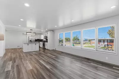 5564 S 2425 W, Roy, UT 84067 - Photo 7