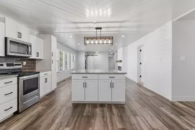 5564 S 2425 W, Roy, UT 84067 - Photo 13