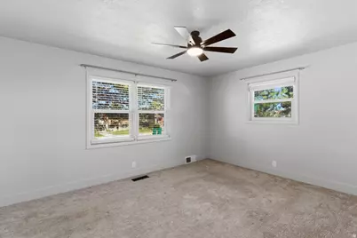 5564 S 2425 W, Roy, UT 84067 - Photo 17