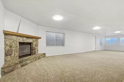 8228 S Set Point Cir E, Sandy, UT 84093 - Photo 29