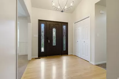8228 S Set Point Cir E, Sandy, UT 84093 - Photo 7