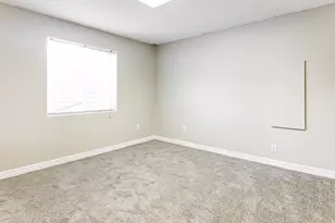 3528 W Crab Apple Cir, Taylorsville, UT 84129 - Photo 13