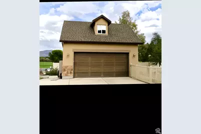 469 E Vine St S, Murray, UT 84107 - Photo 11