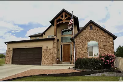 469 E Vine St S, Murray, UT 84107 - Photo 1