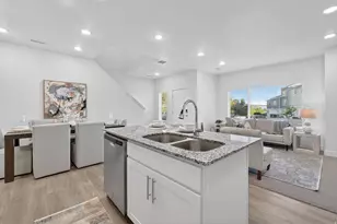 1881 W Haight Creek Loop, Farmington, UT 84025 - Photo 15